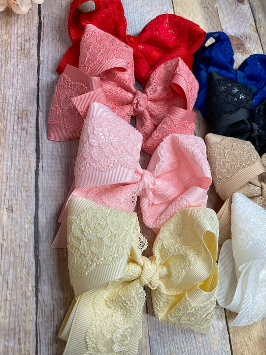 Close-up of Chantilly lace detail on 4.5 inch classic hair bow - Alternative view