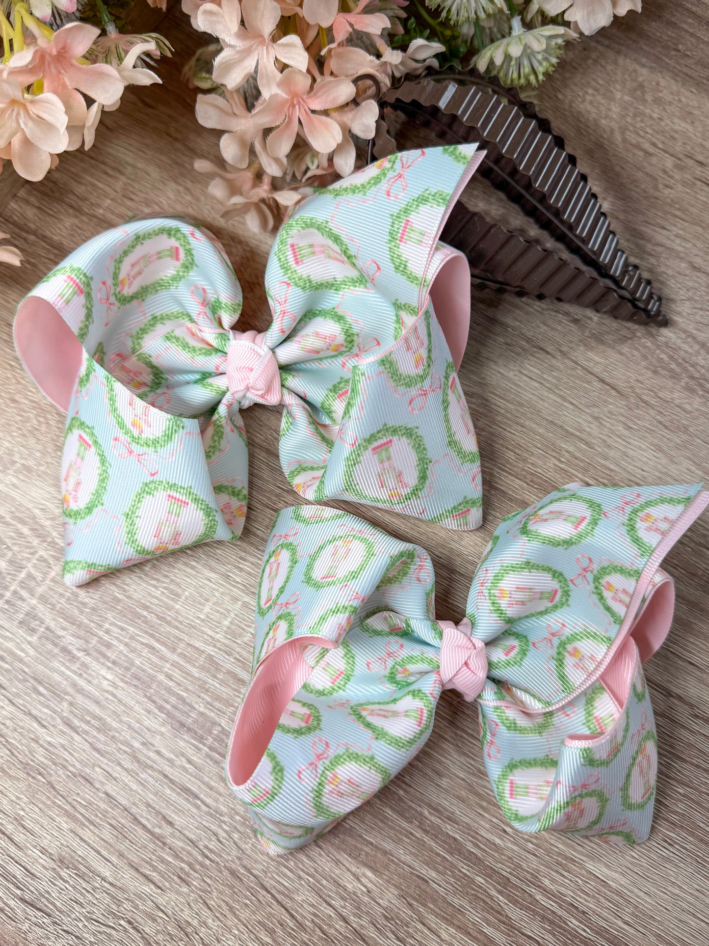 photo of the BIG nutcracker bow with smaller one below it