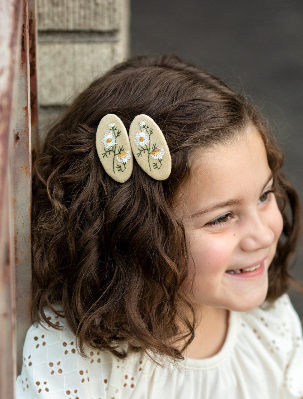 Daisy Stitched Clippies - 2ct: FINAL SALE