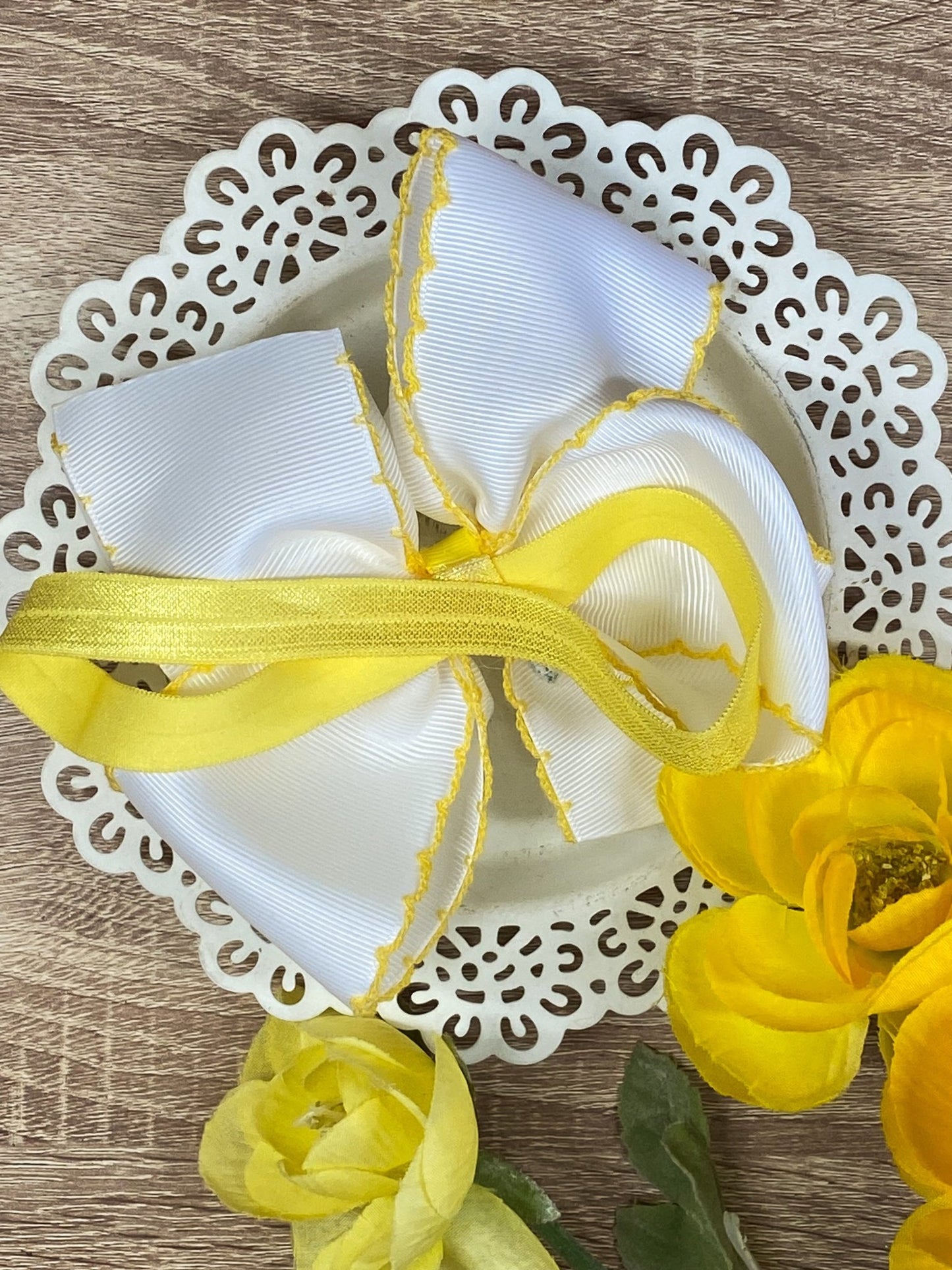 Lemon Embroidered Moonstitch Bow Headband