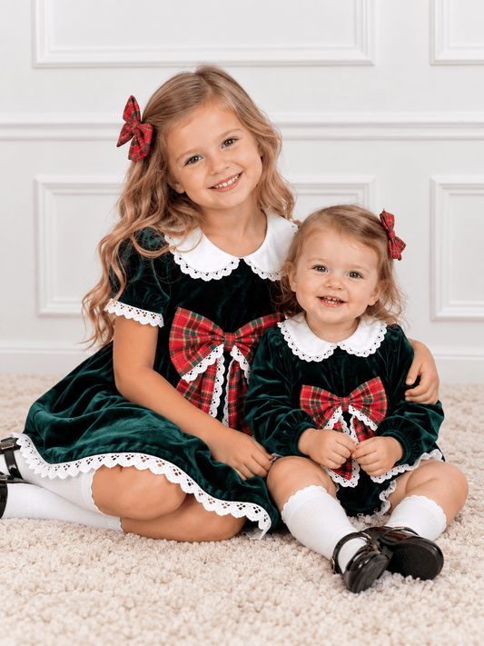 Girls green velvet Christmas dress with plaid bow and white lace trim - Alternative view