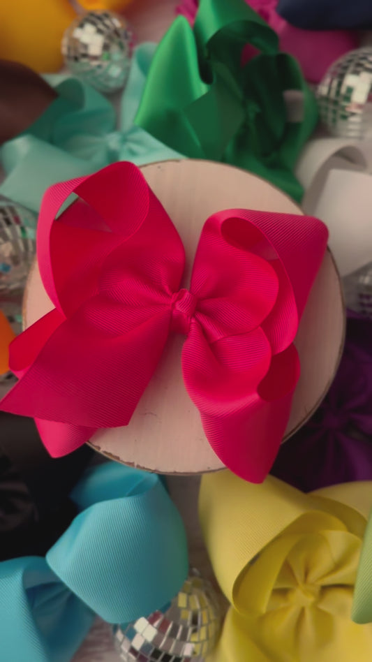 Video of Oversize Hair Bows - Alternative view