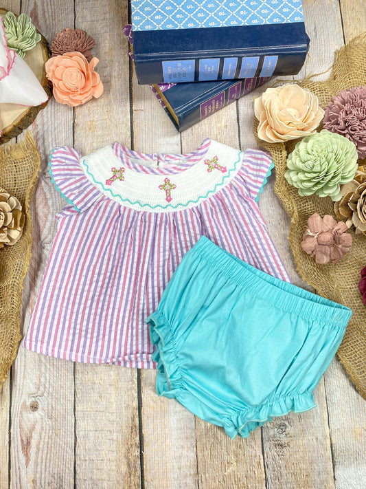 Easter cross outfit on wood - Alternative view