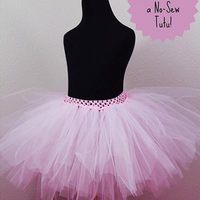 Basic Crochet Headband No Sew Tutu on mannequin