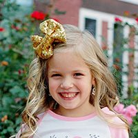hair bow on child outside