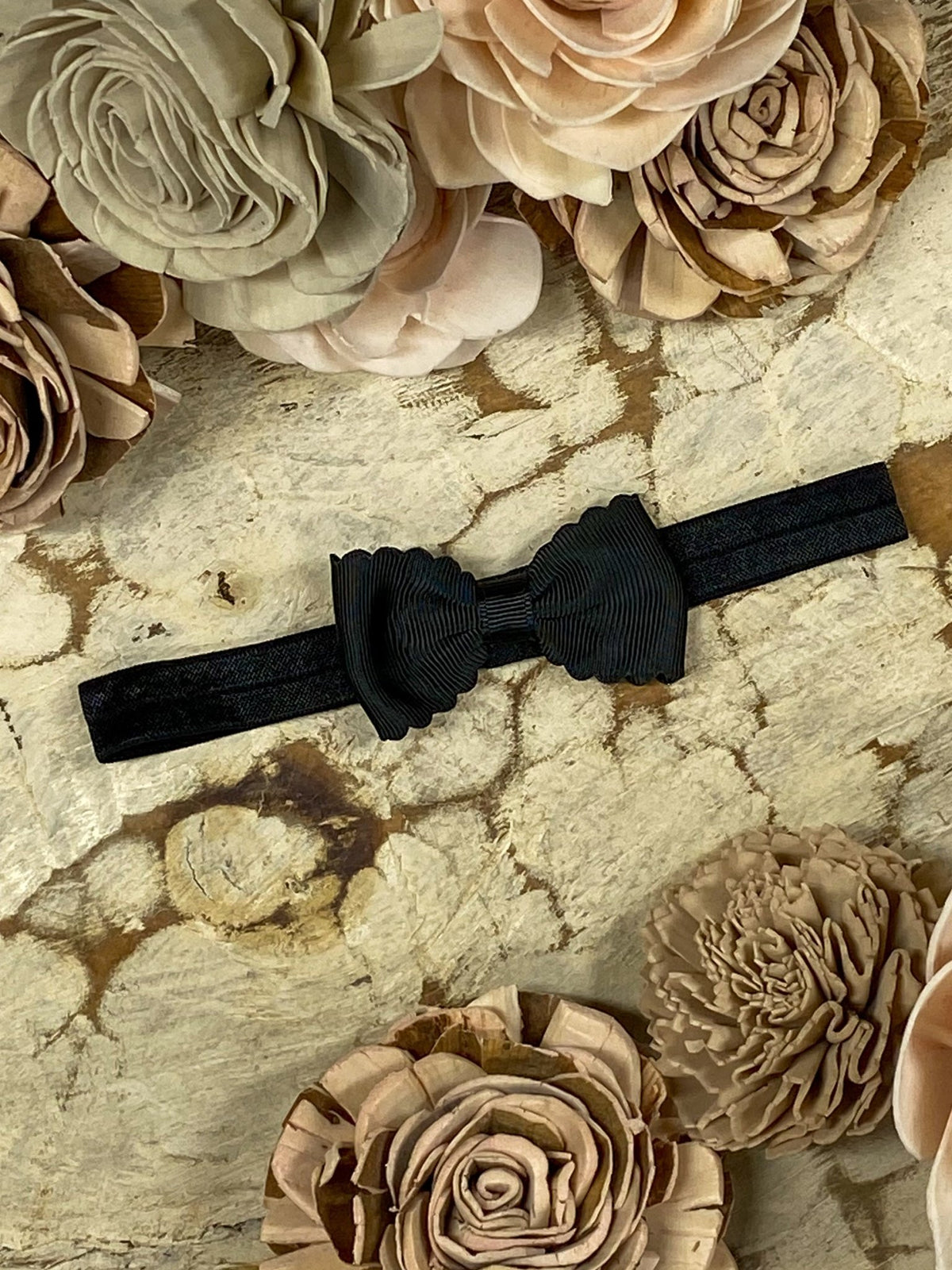 2.5 inch black bitty scalloped bow headband