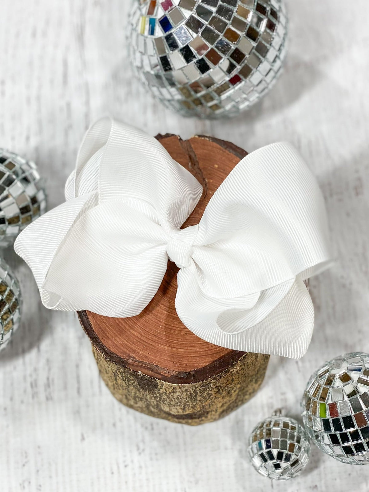 4.5 inch white classic grosgrain hair bow