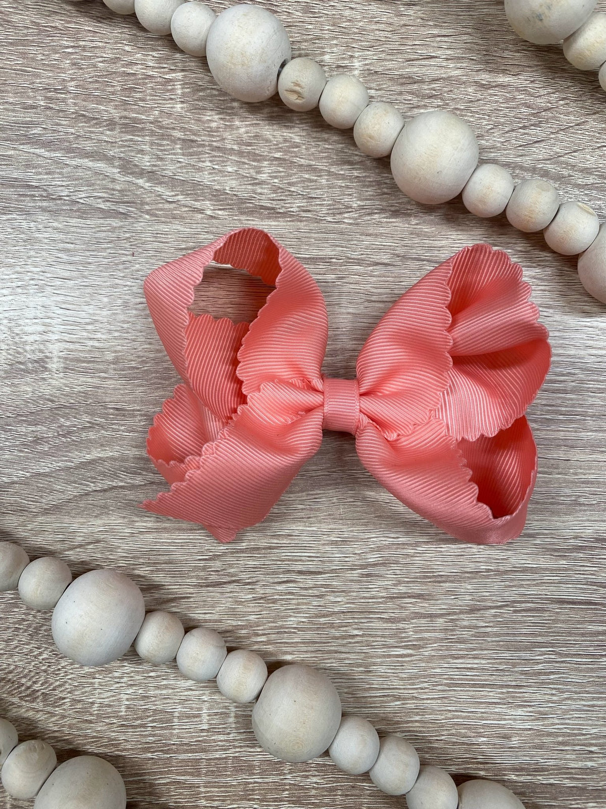 4.5 inch coral classic scalloped hair bow