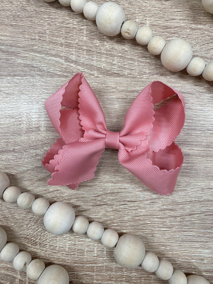 4.5 inch dusty rose classic scalloped hair bow