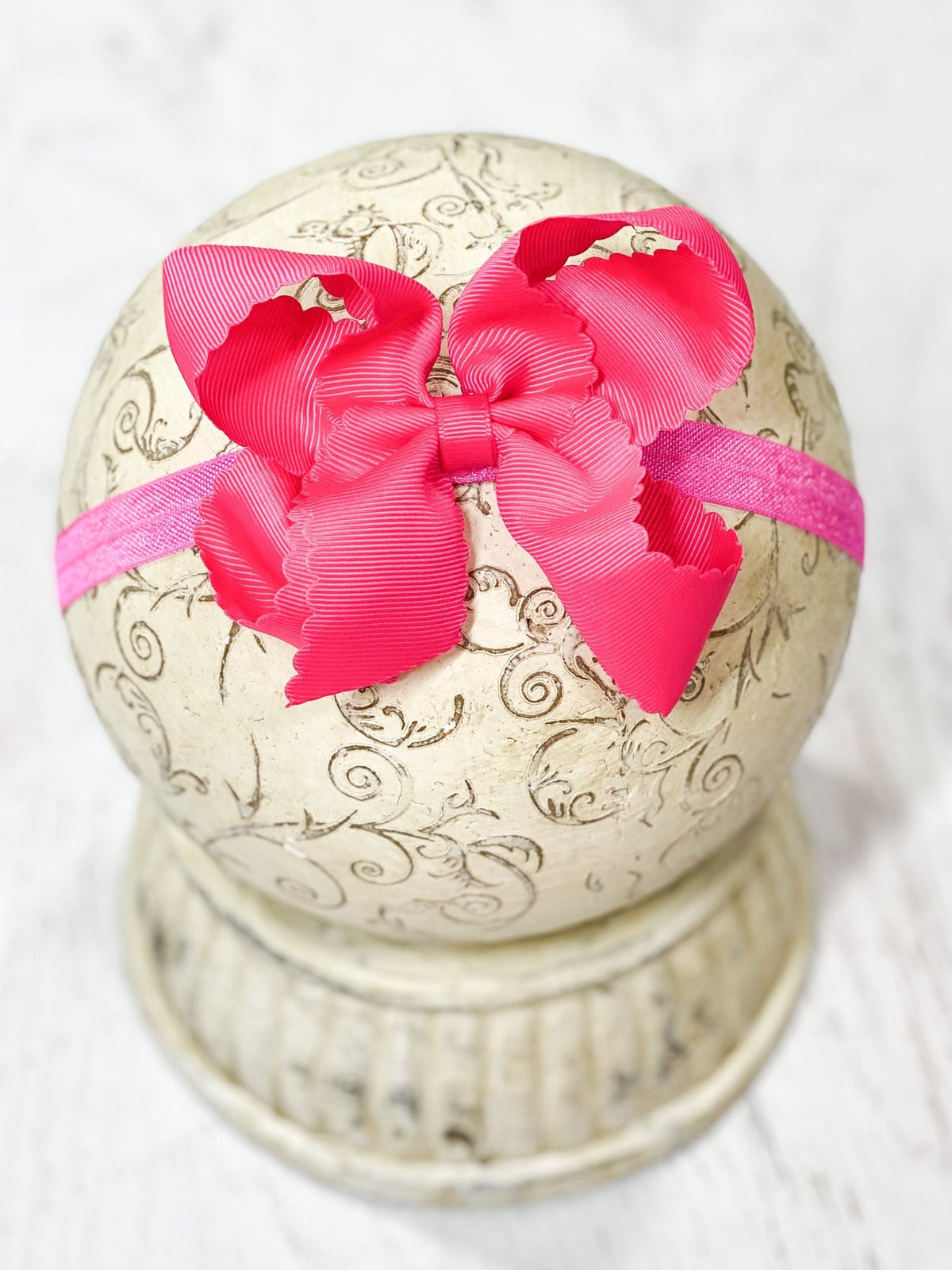 4.5 inch hot pink classic scalloped hair bow on satin headband