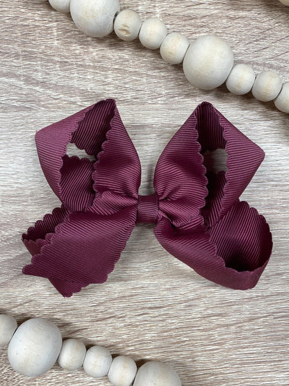 4.5 inch maroon classic scalloped hair bow