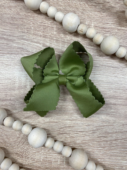 4.5 inch olive classic scalloped hair bow