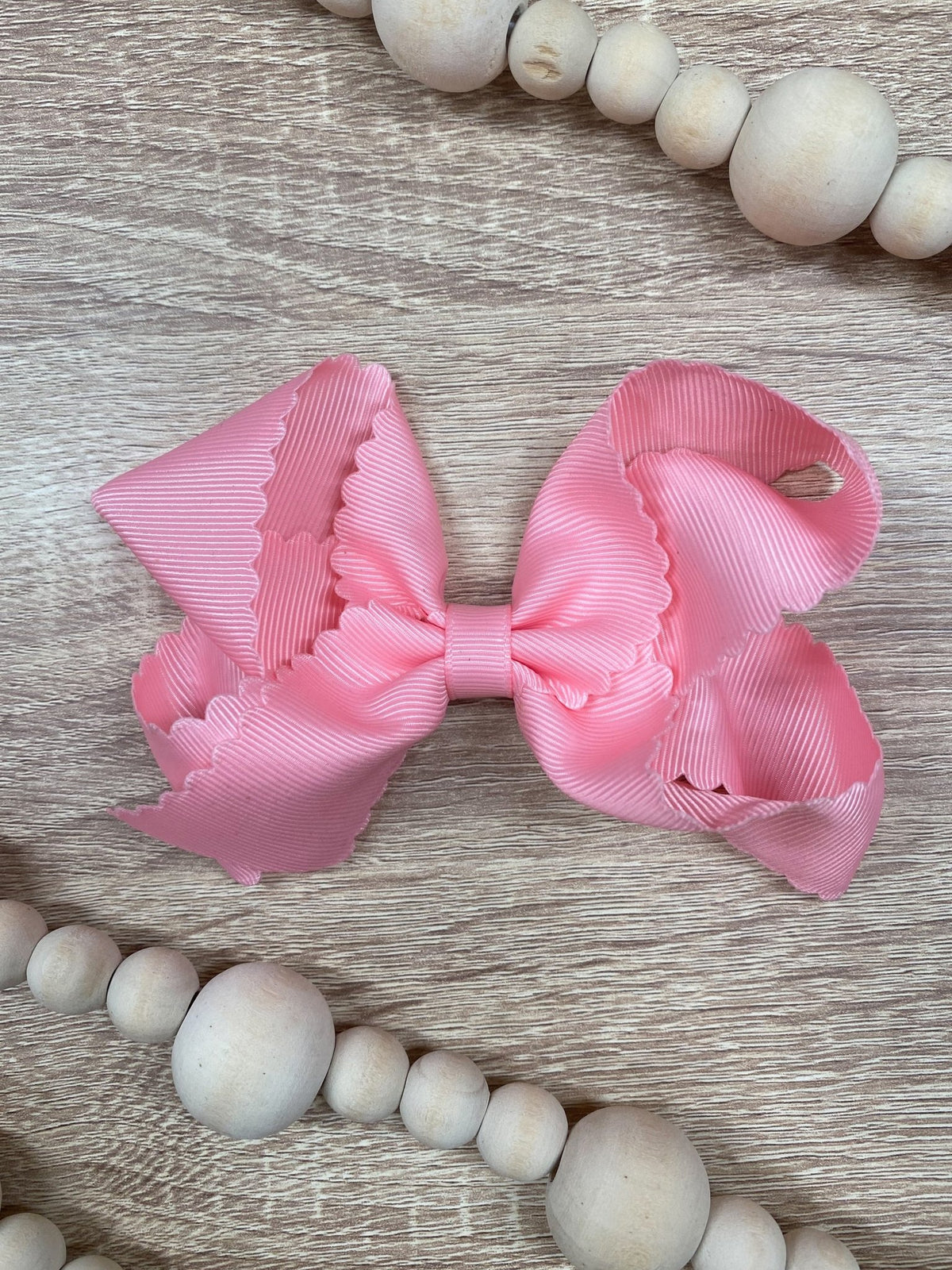4.5 inch pink classic scalloped hair bow
