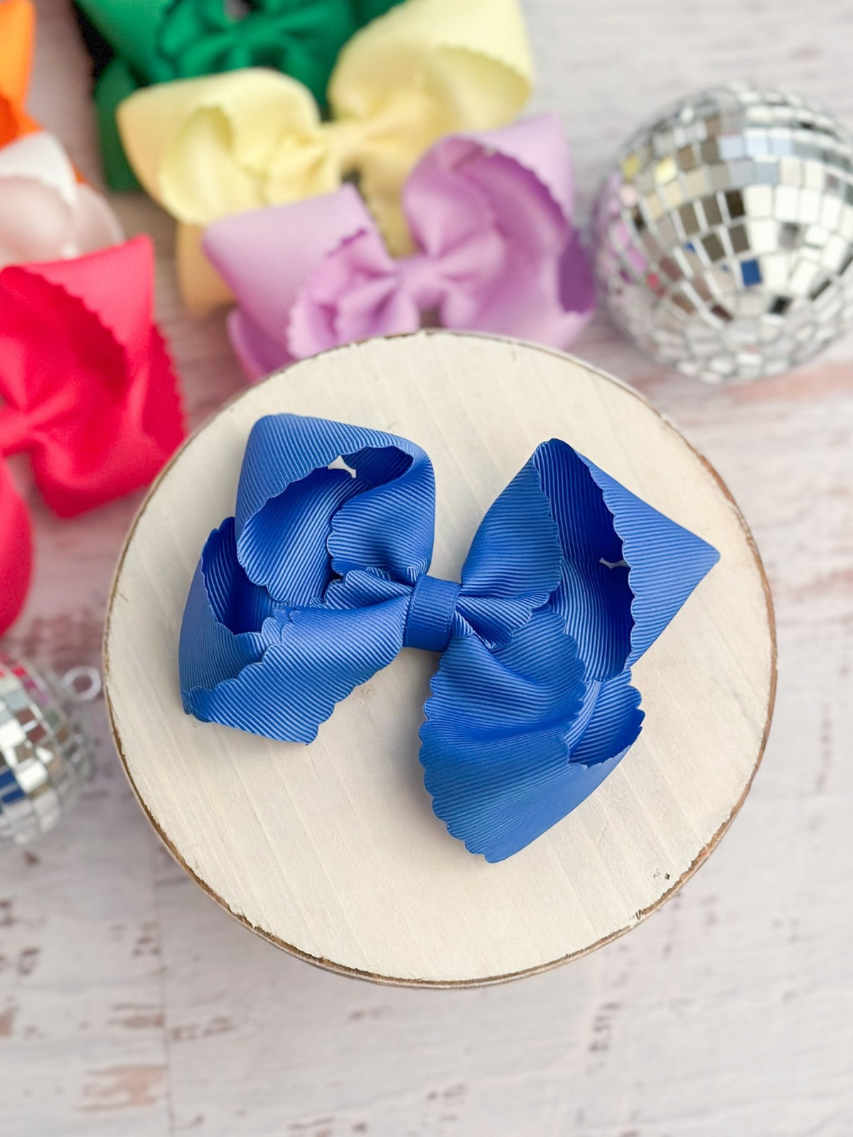 4.5 inch royal blue classic scalloped hair bow