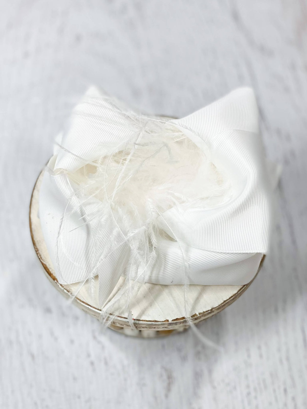 5.5 inch white feather puff looped knot hair bow