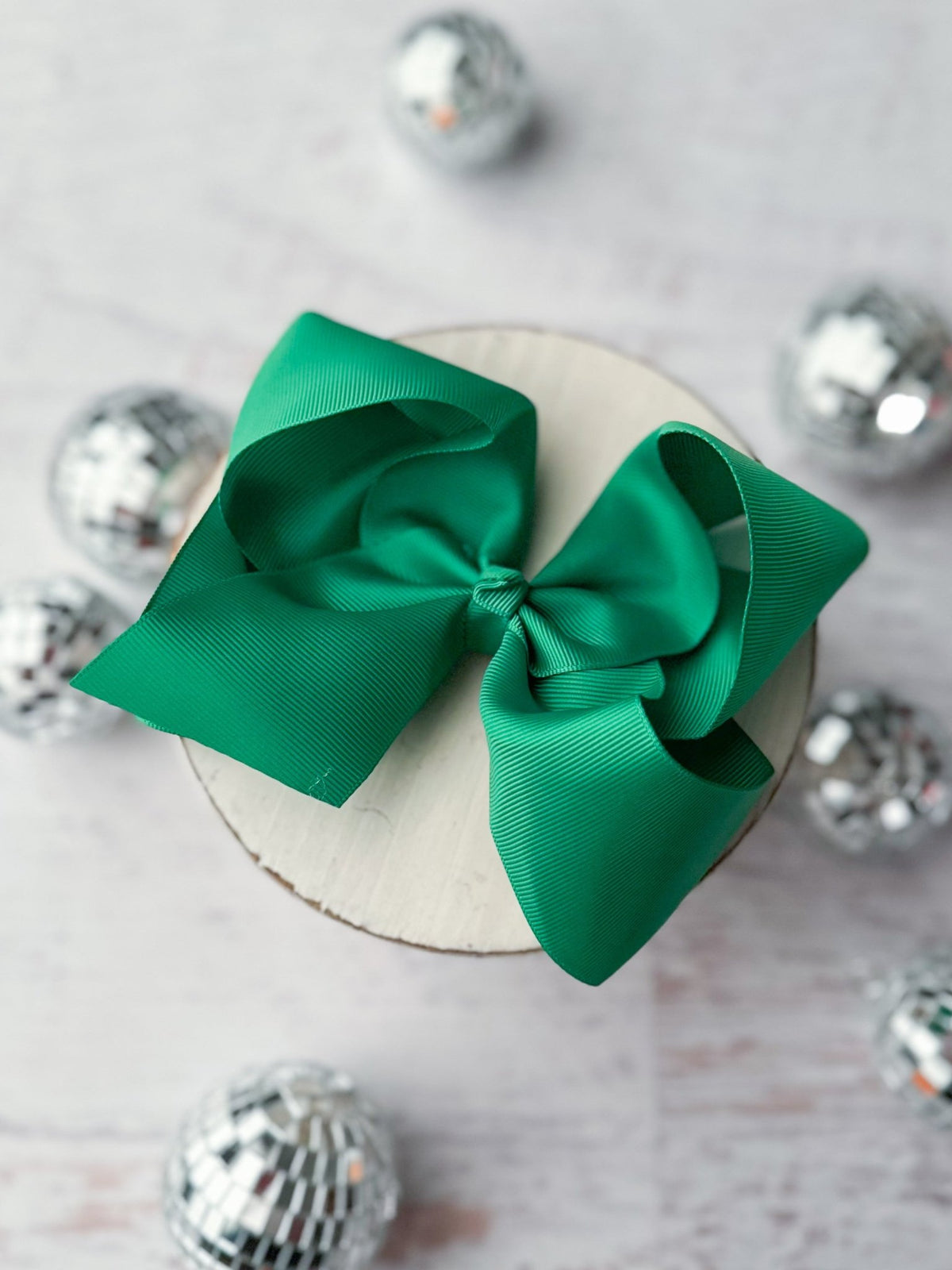 5.5 inch emerald oversize grosgrain hair bow