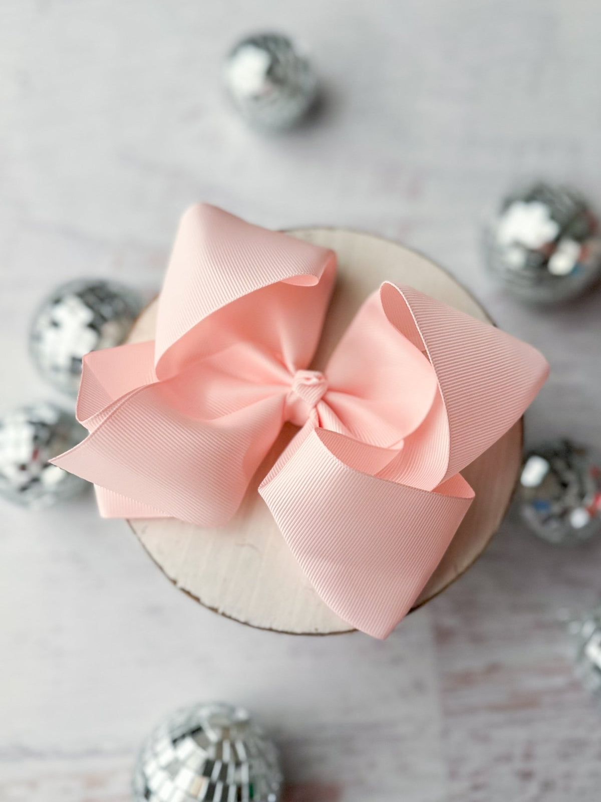 5.5 inch light pink oversize grosgrain hair bow