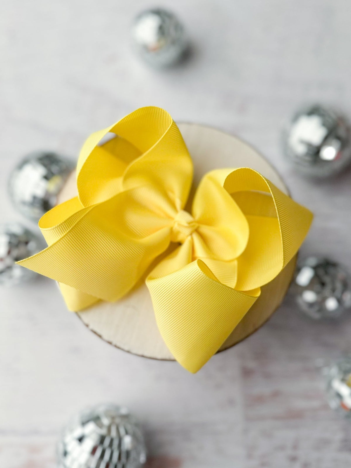 5.5 inch yellow oversize grosgrain hair bow