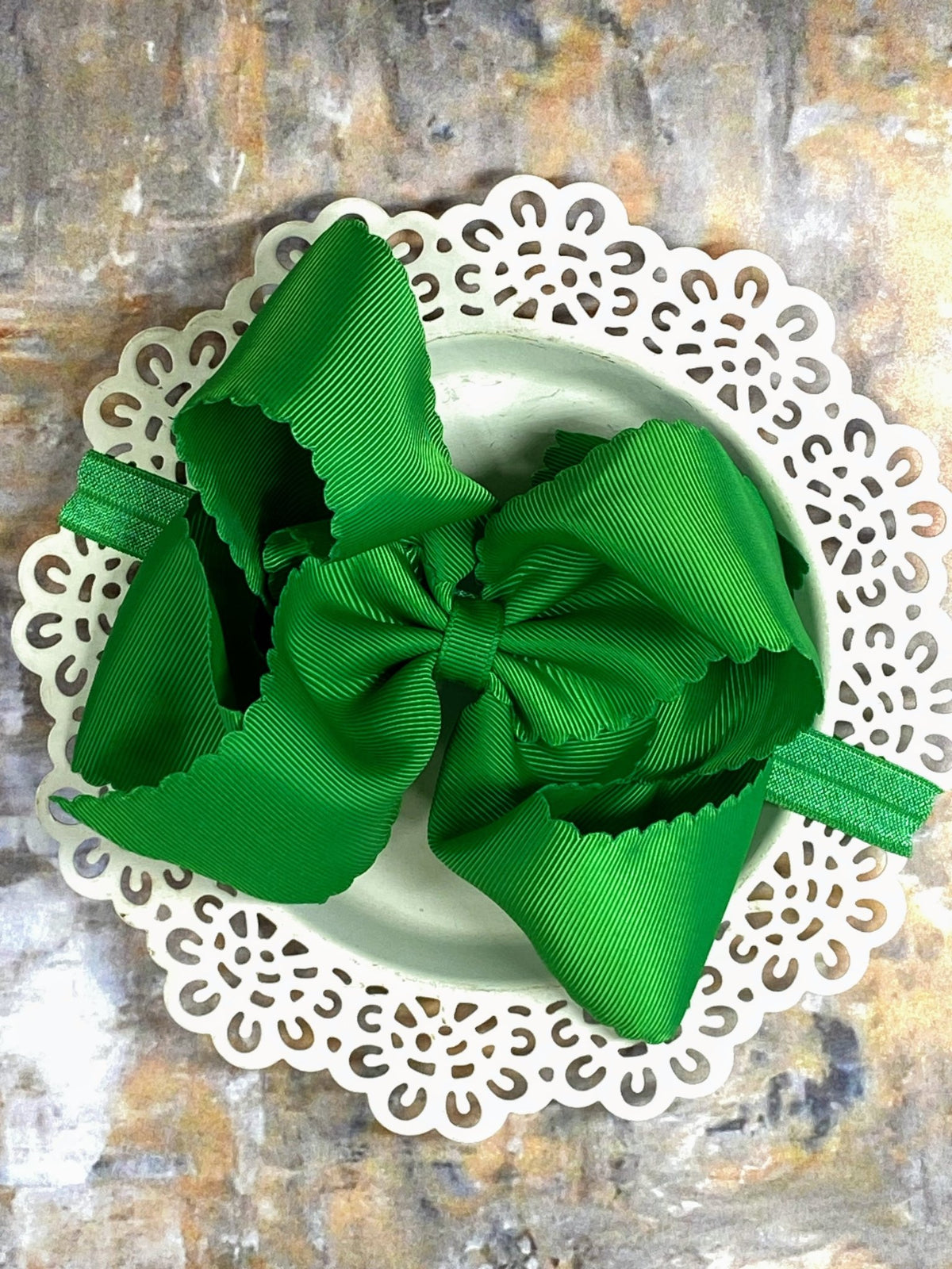 5.5 inch emerald oversize scalloped hair bow on satin headband
