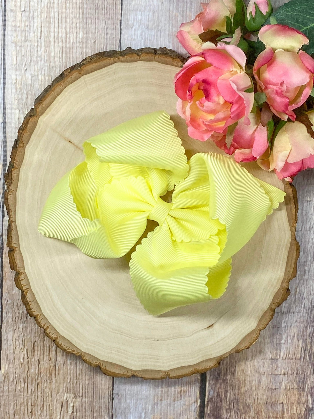 5.5 inch light yellow oversize scalloped hair bow