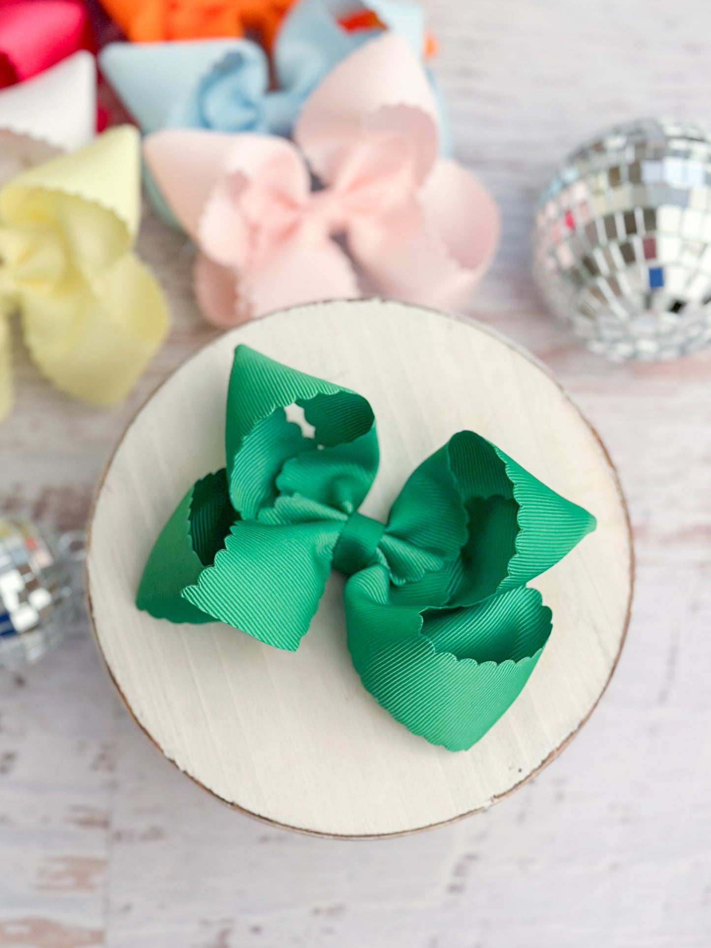 Scalloped Classic Size Bows with Alligator Clip emerald