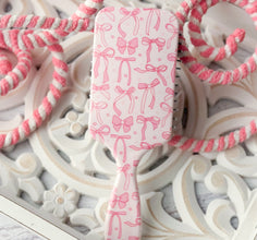 Back of the Coquette Bow Brush
