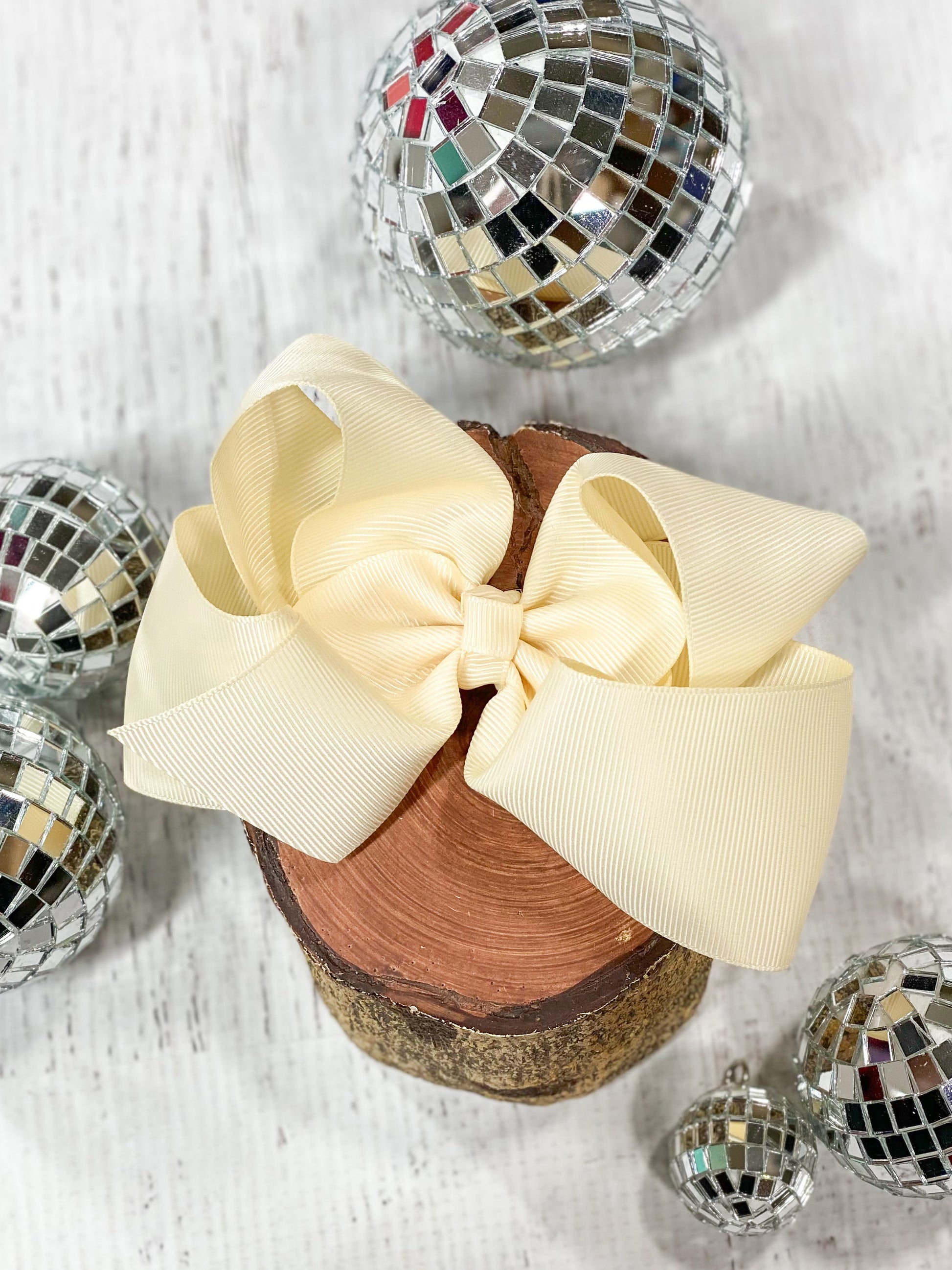 ivory classic grosgrain hair bow