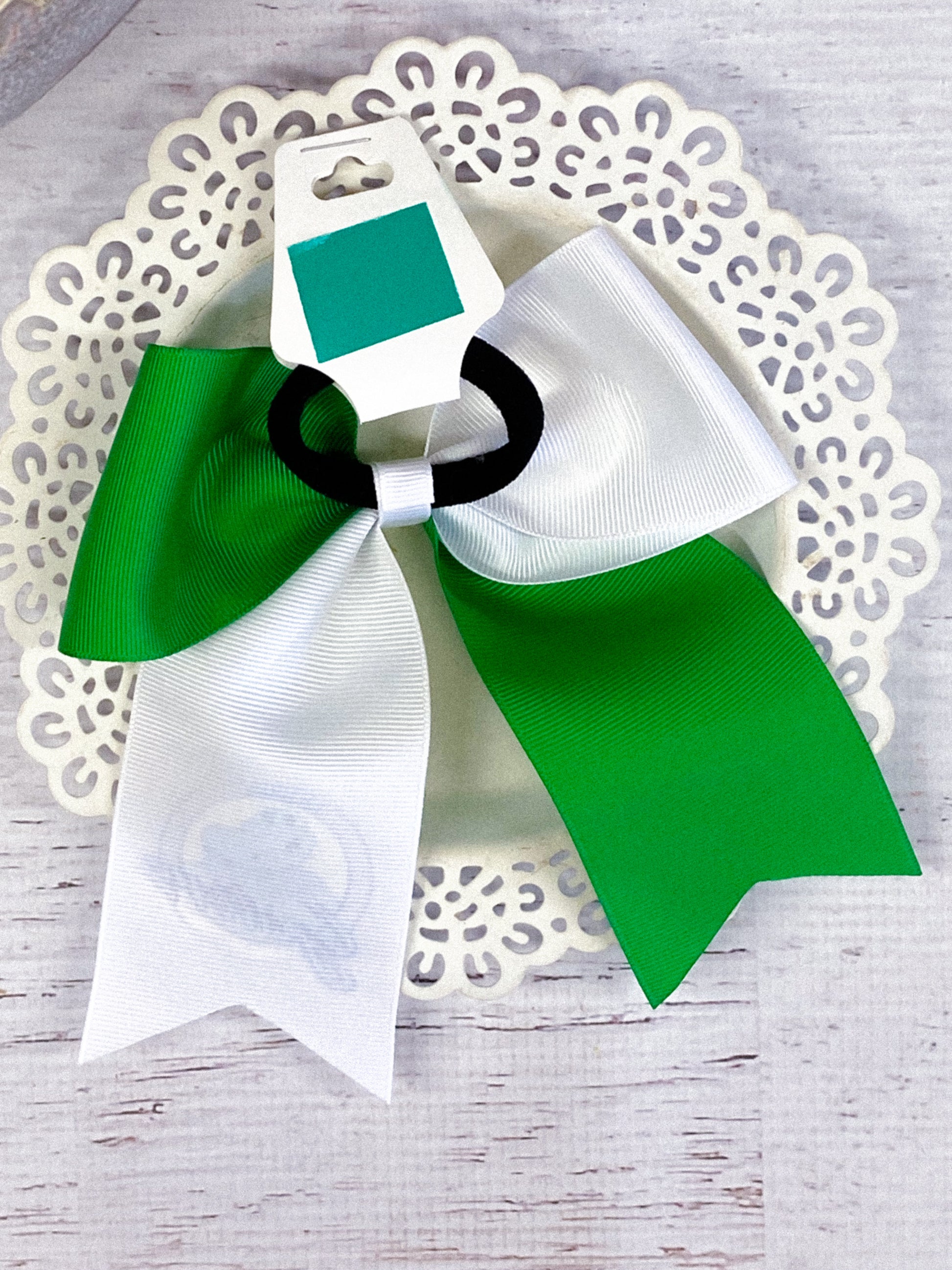 Back of the Green & White Gilmore Gators Cheer Bow