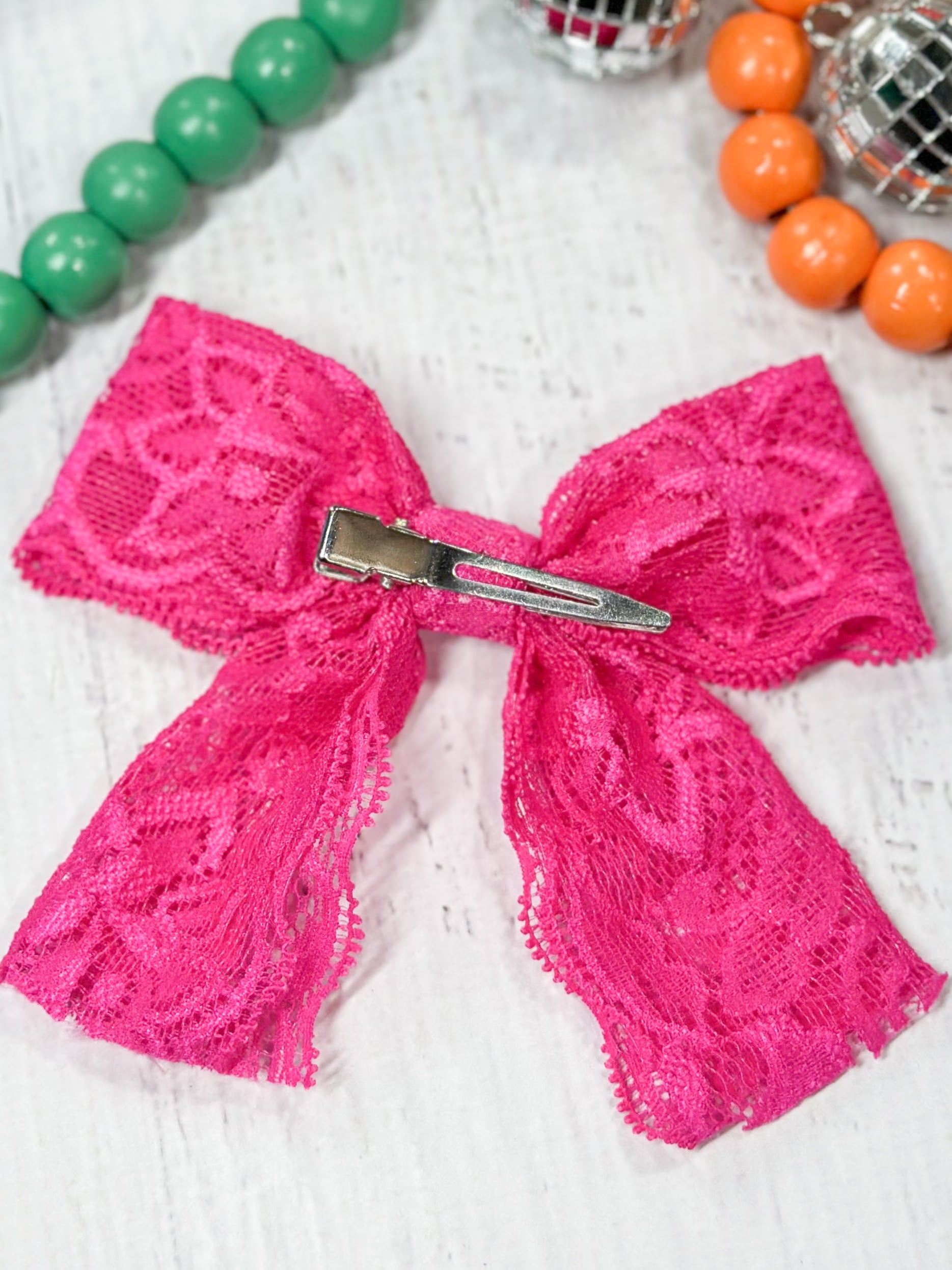 back of a lace hair bow