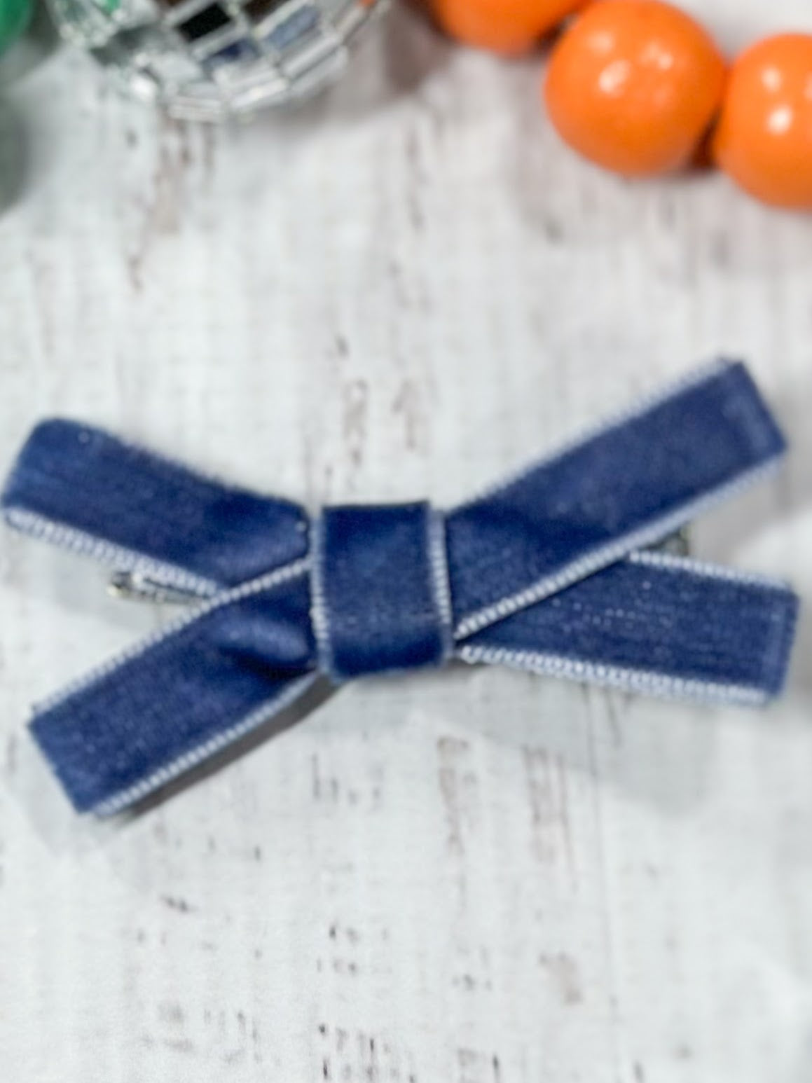 navy velvet bow clippie