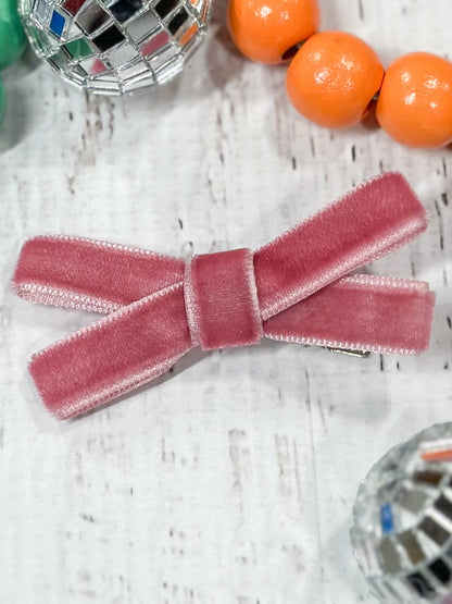 fuchsia velvet bow clippie