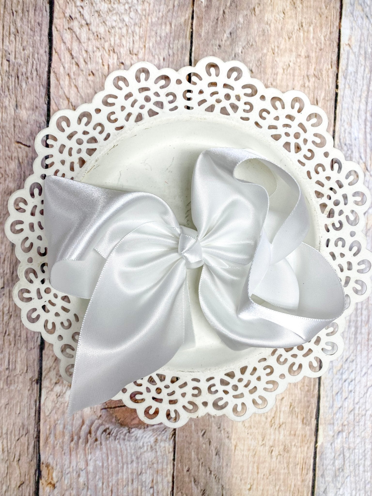 4.5 inch classic satin hair bow in white for girls