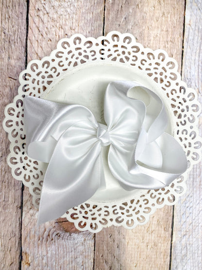 4.5 inch classic satin hair bow in white for girls