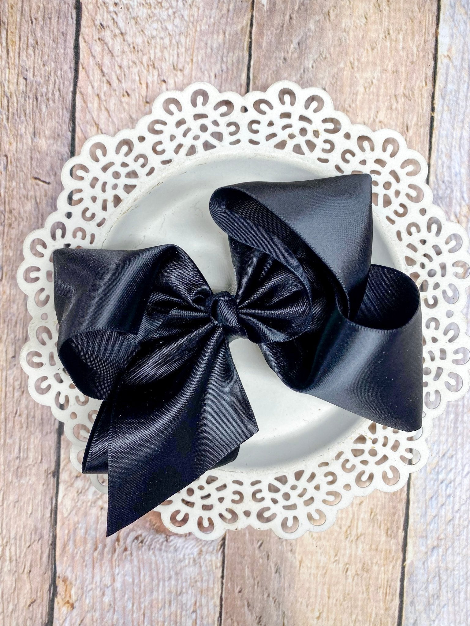 4.5 inch classic satin hair bow in black for girls
