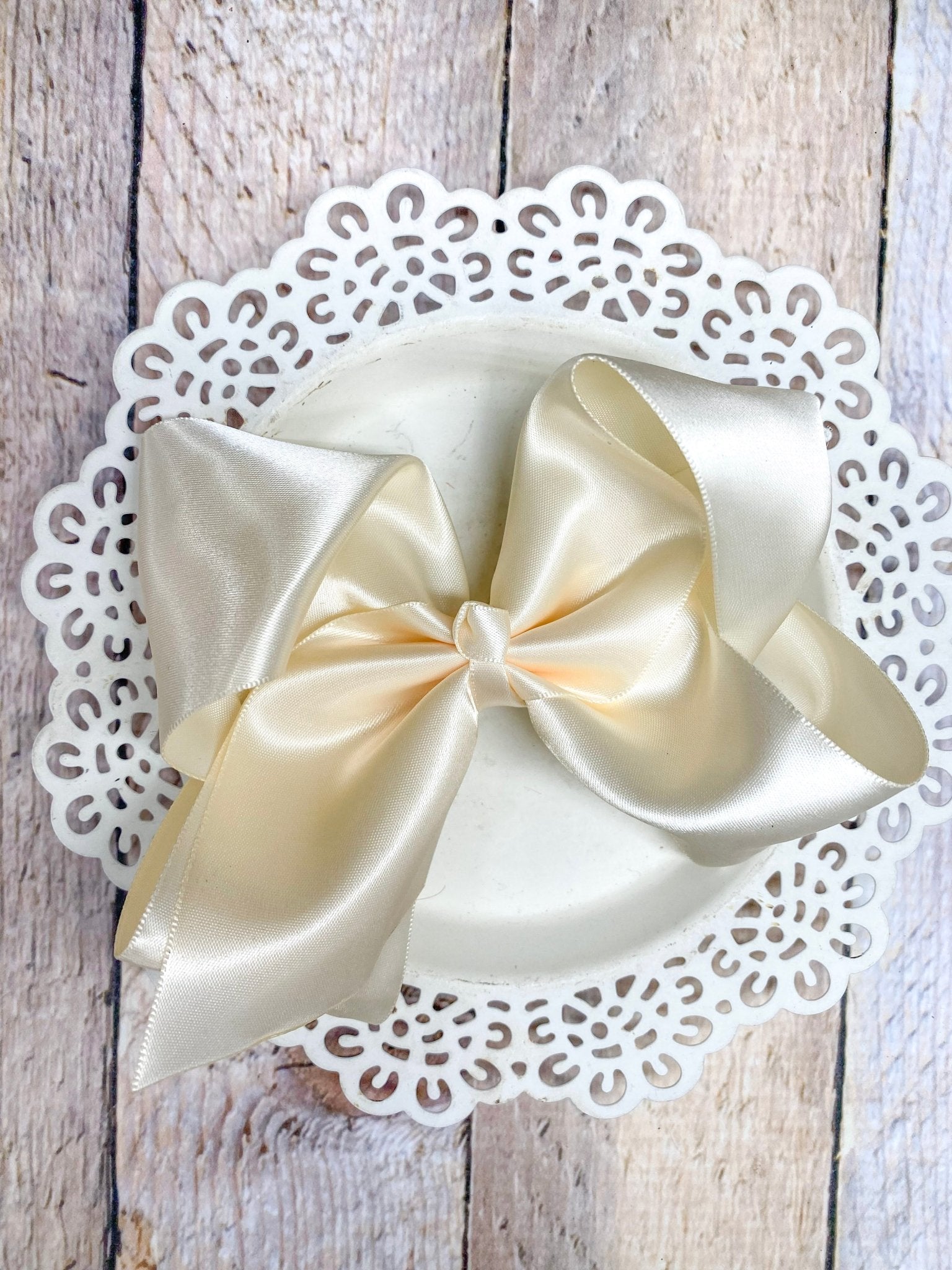 4.5 inch classic satin hair bow in ivory for girls