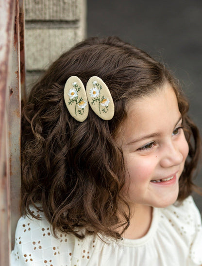 Daisy Stitched Clippies - 2ct: FINAL SALE