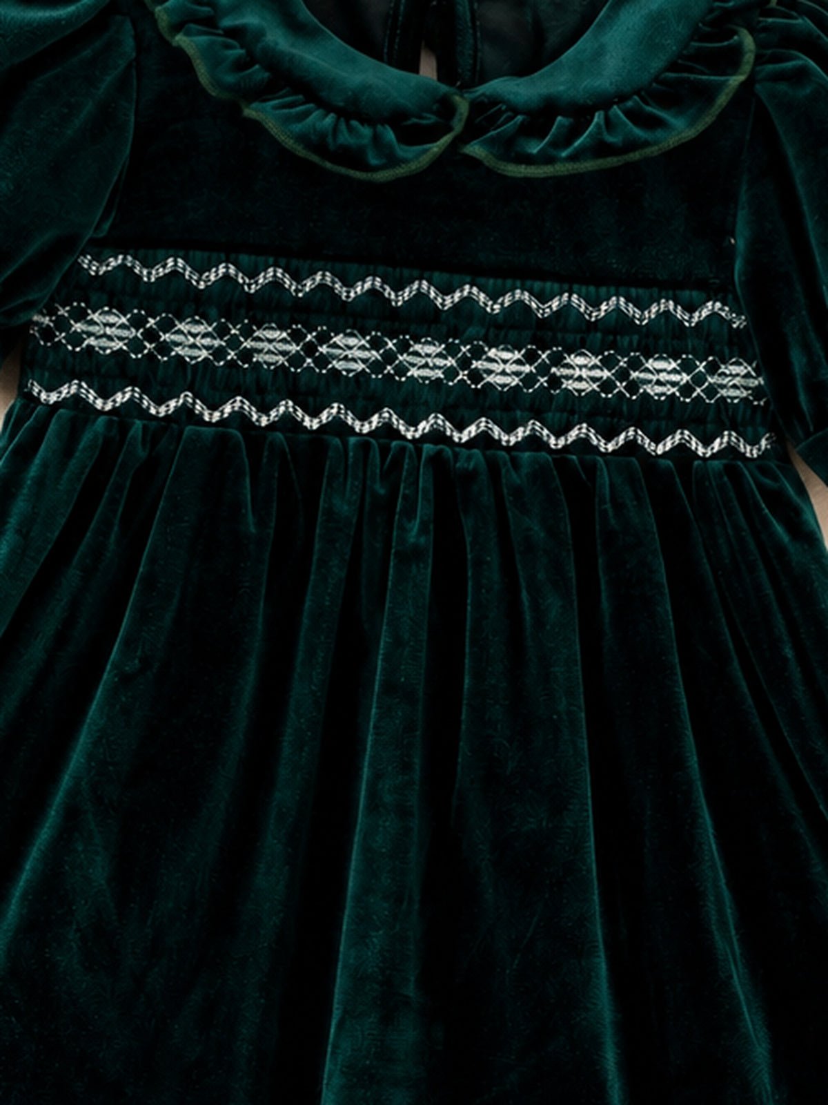 Velvet dress with a ruffled collar