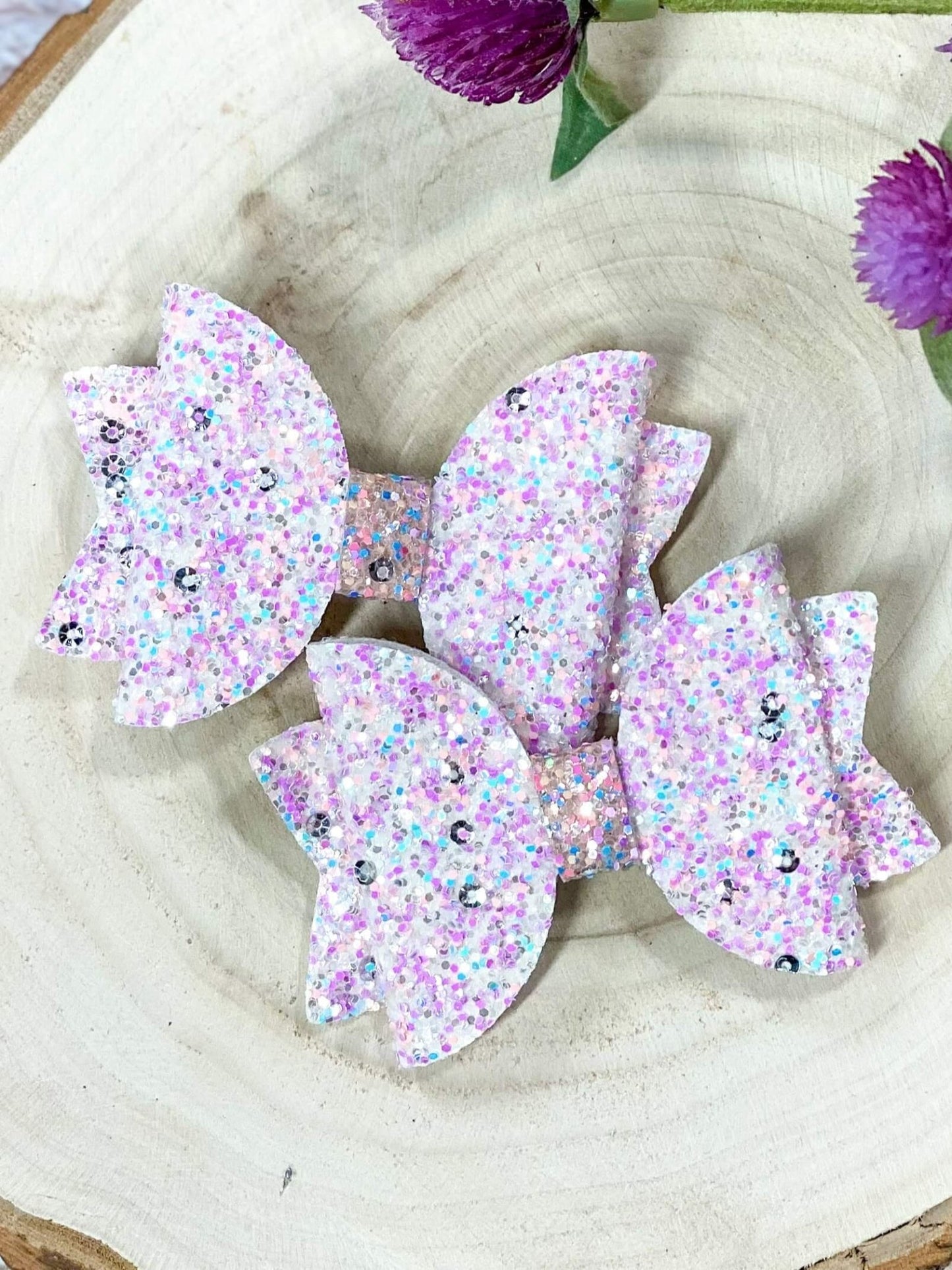 Set of 2 glitter bows in white