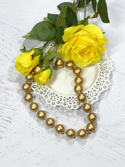 Gold chunky bead necklace for girls
