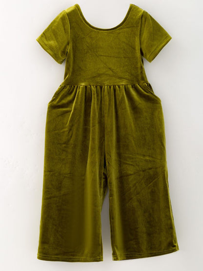 Light olive green girls’ velvet wide-leg jumpsuit with short sleeves and side pockets.