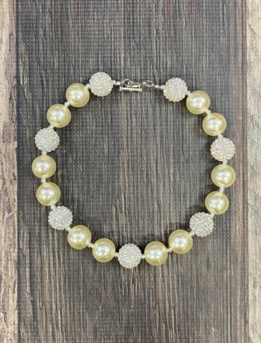 Ivory chunky bead necklace with a heart toggle closure. - Alternative view
