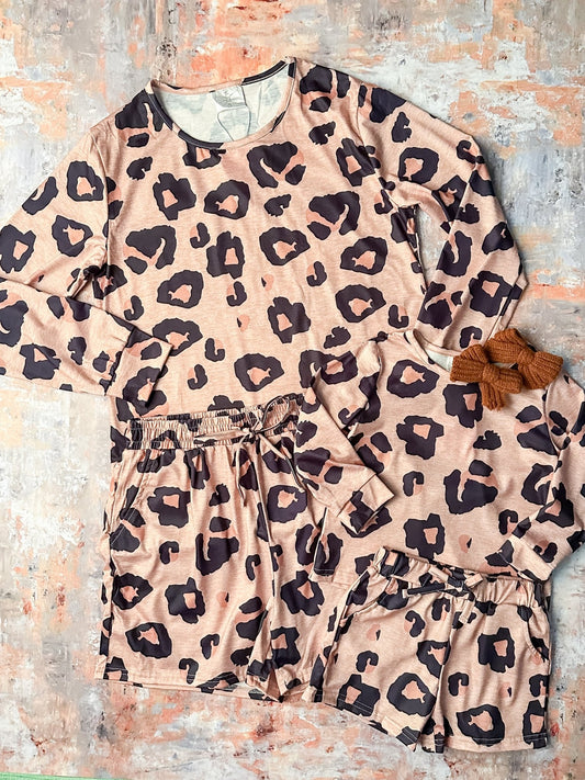 mom and me animal print casual shorts pjs set - Alternative view