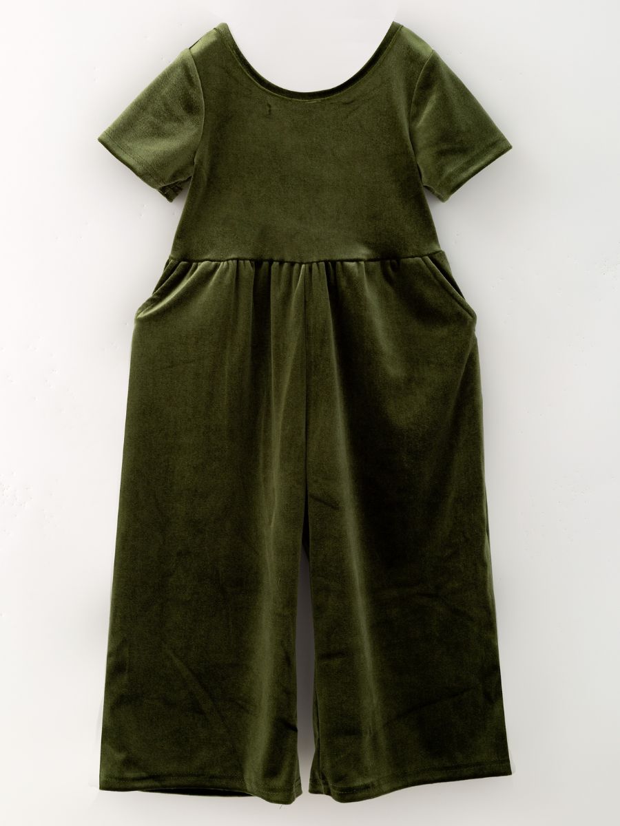 Dark olive green girls’ velvet wide-leg jumpsuit with short sleeves and side pockets.