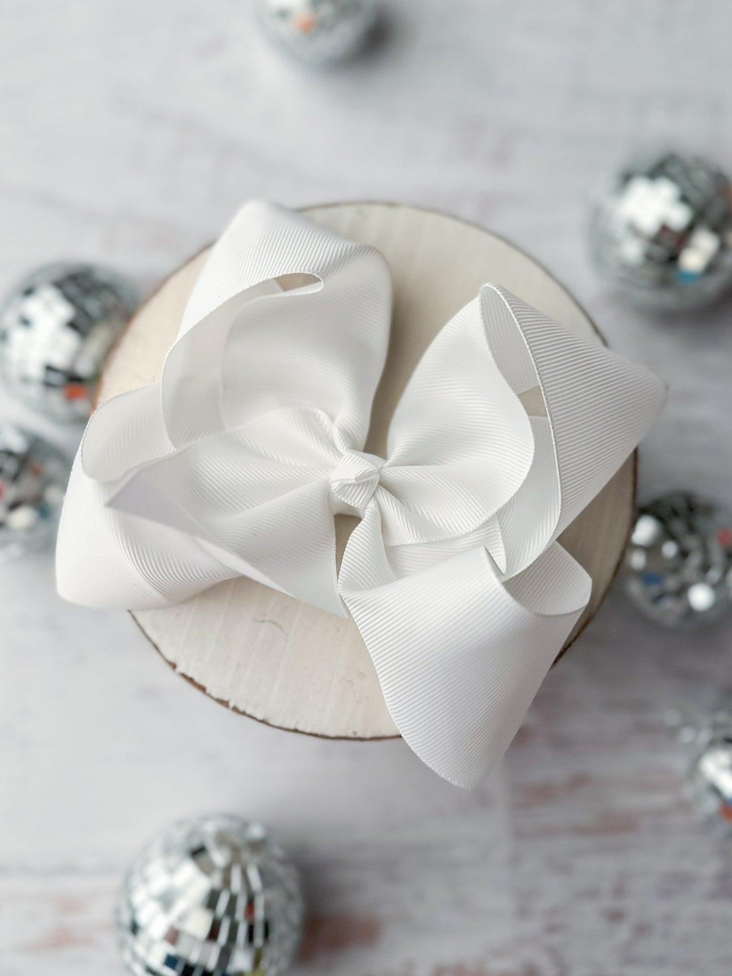White Oversize 5.5" hair bow for girls