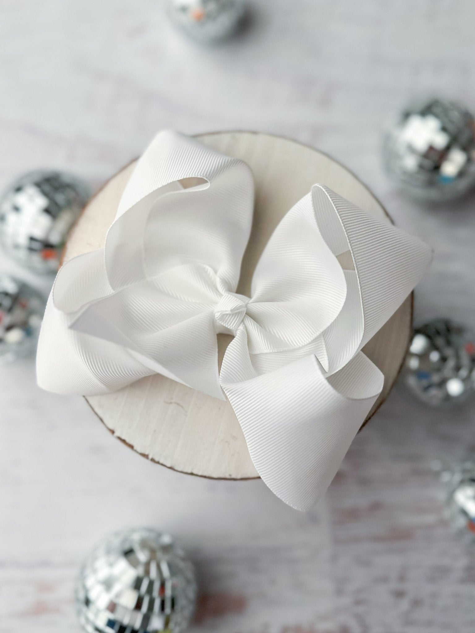 White Oversize 5.5" hair bow for girls