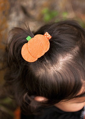 Pumpkin felt clippie on alligator clip