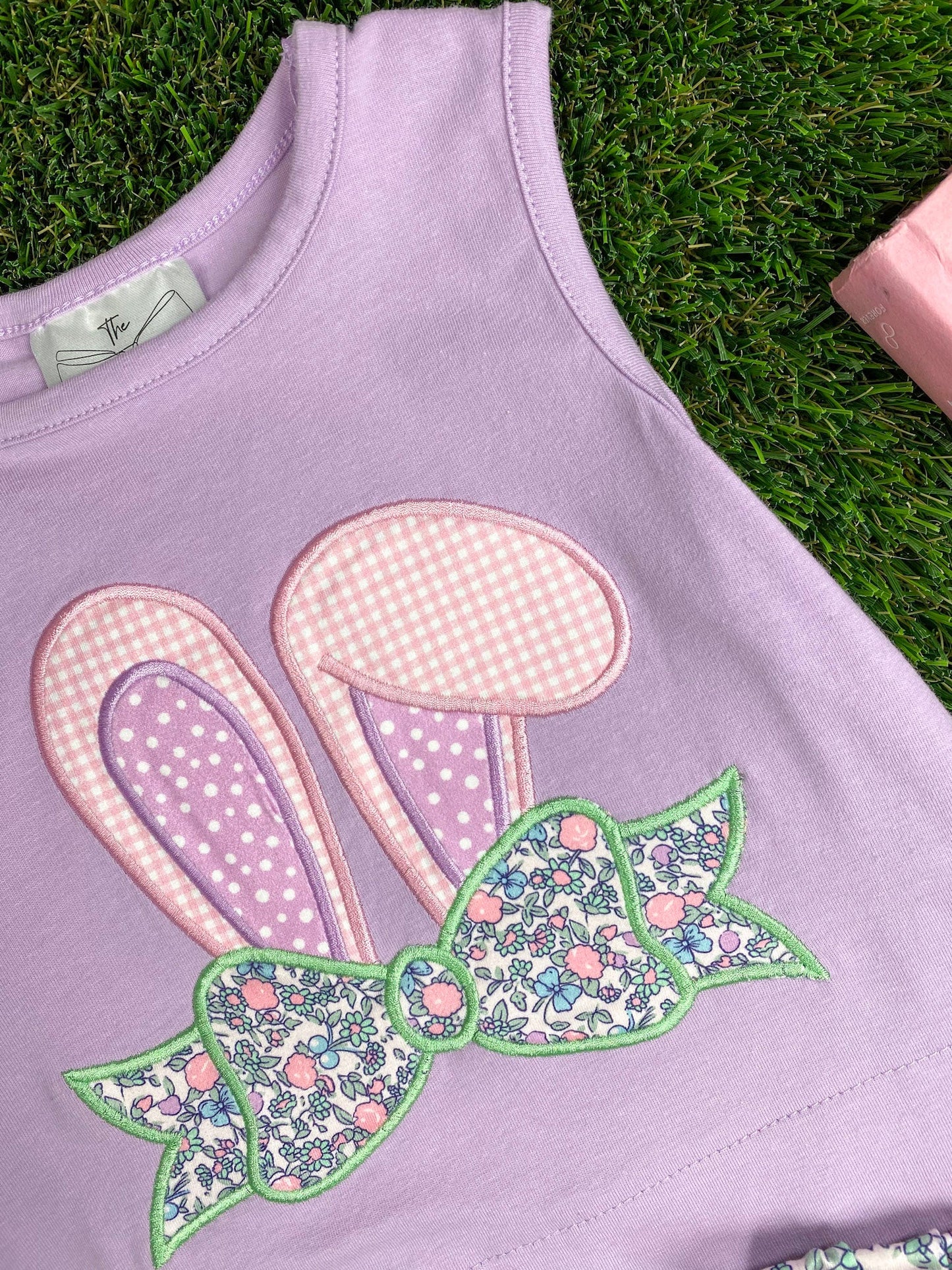 applique close up for Purple Bunny Appliqué Easter Shorts Set