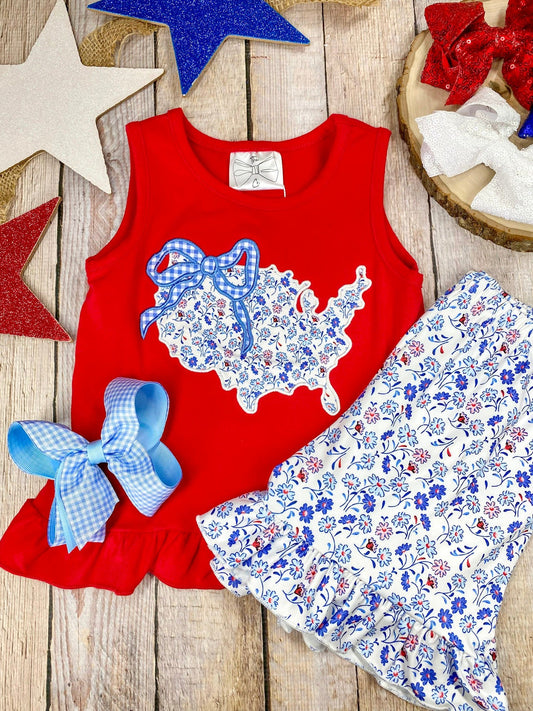 USA Bow Ruffle Shorts Set on a wooden background
