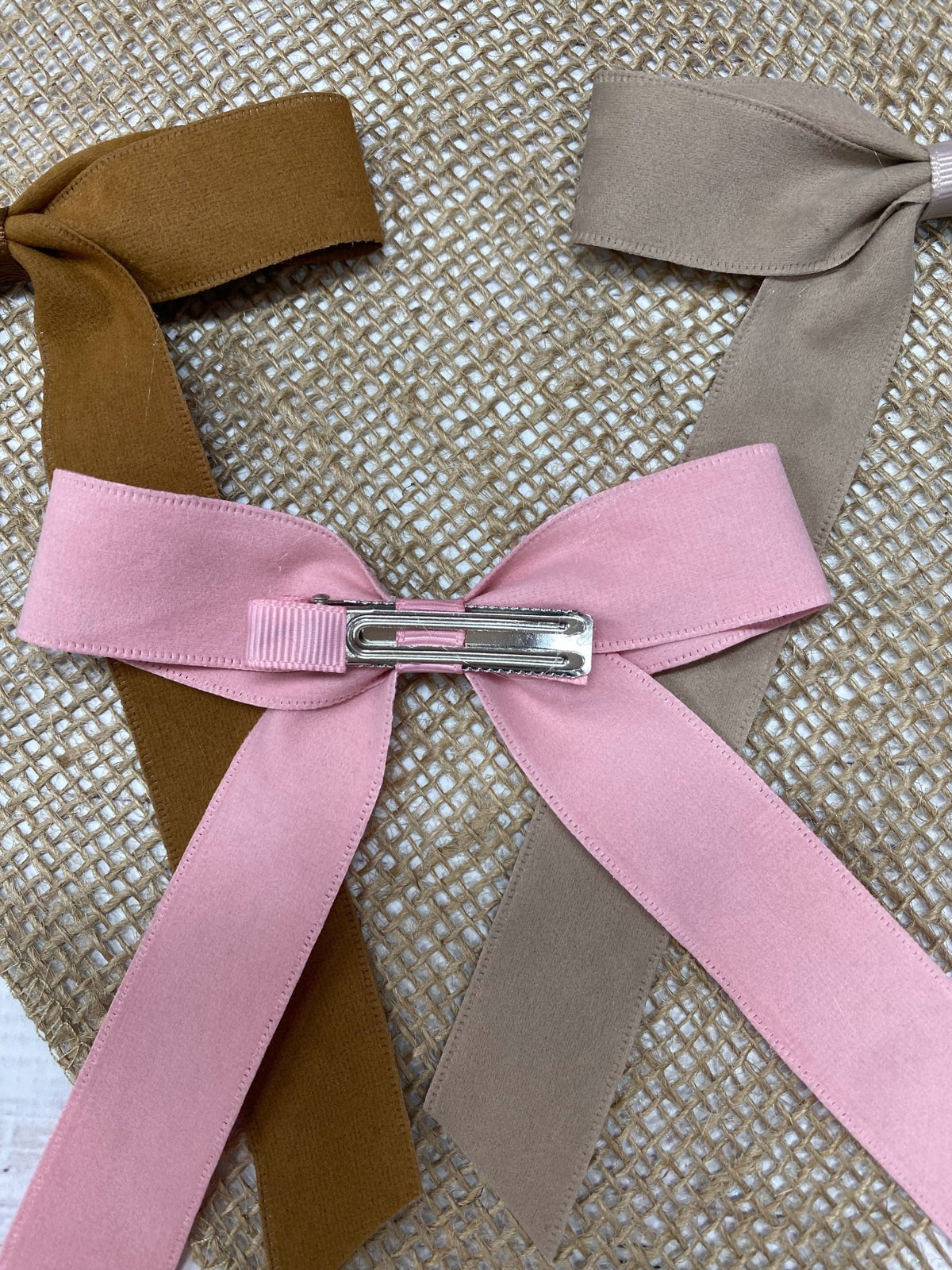 Back of thin suede ribbon long tail hair bow